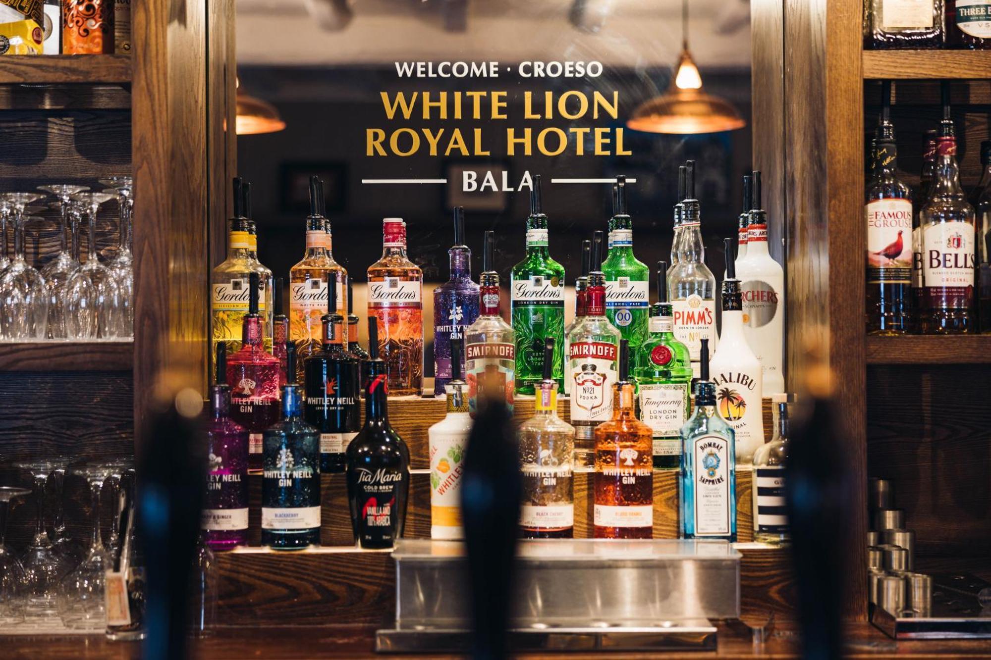 White Lion Royal Hotel 발라 외부 사진