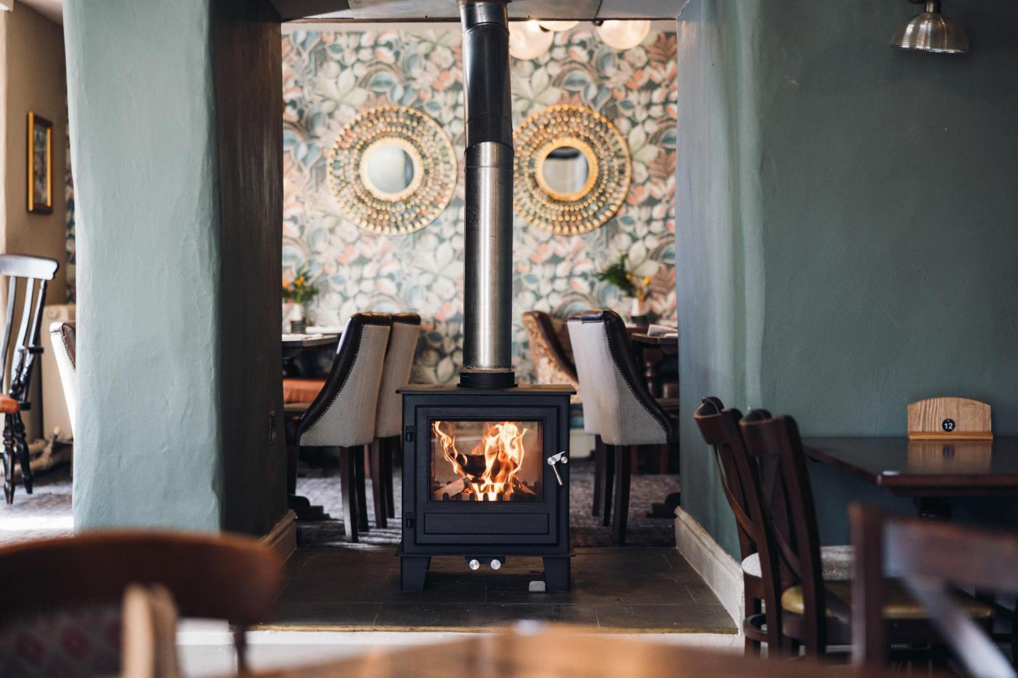 White Lion Royal Hotel 발라 외부 사진