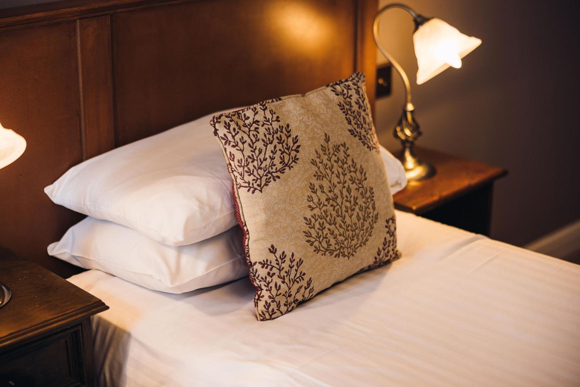 White Lion Royal Hotel 발라 외부 사진